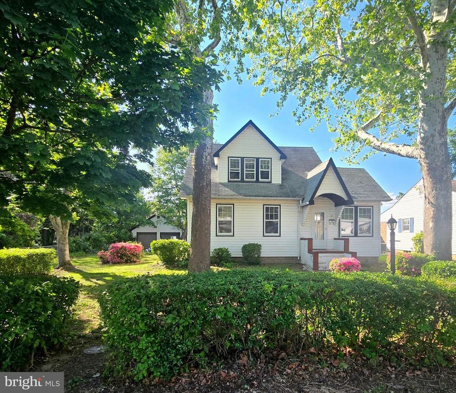 220 MEADOW RD, Pasadena, MD 21122