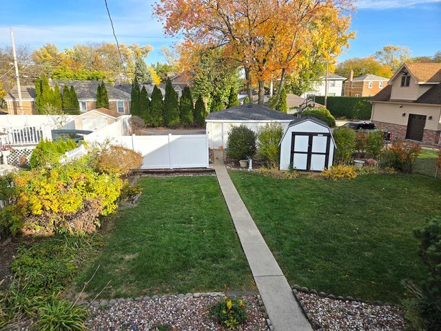 5651 N Neva Avenue, Chicago, IL 60631