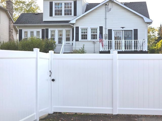 5651 N Neva Avenue, Chicago, IL 60631