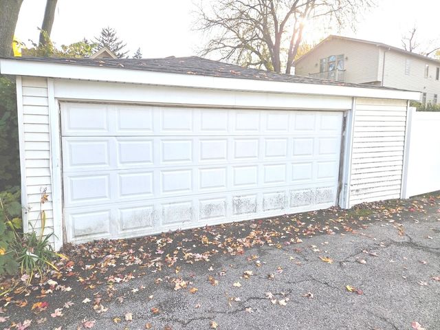 5651 N Neva Avenue, Chicago, IL 60631