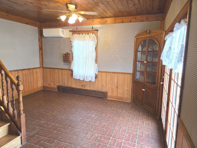 5651 N Neva Avenue, Chicago, IL 60631