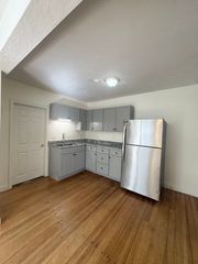 5 Austin St 2L, Blackstone, MA 01504