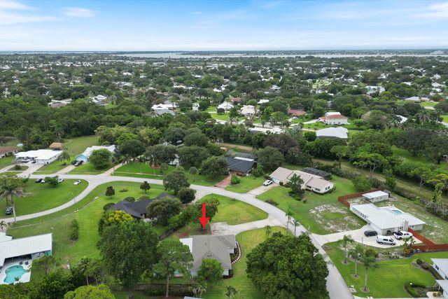621 NE Town Terrace, Jensen Beach, FL 34957