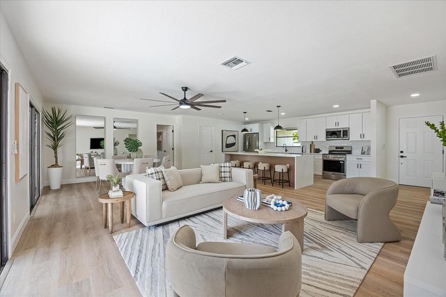 621 NE Town Terrace, Jensen Beach, FL 34957