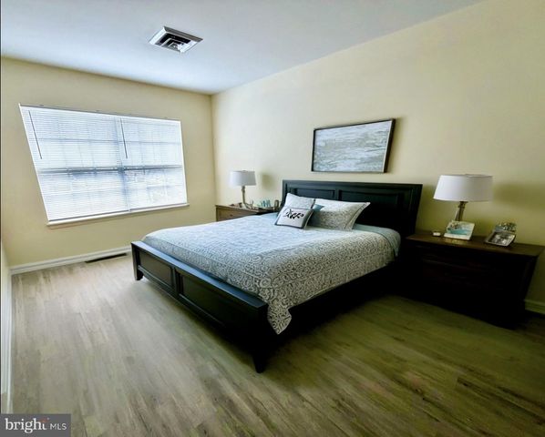 842-B INVERNESS CT, Lakewood, NJ 08701