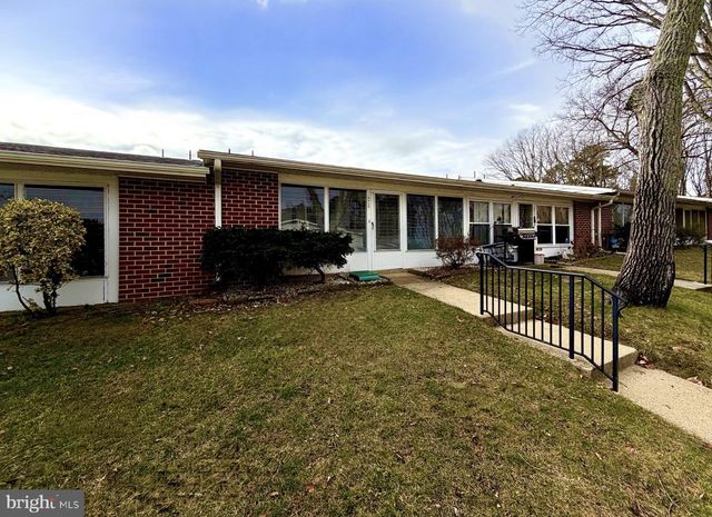 842-B INVERNESS CT, Lakewood, NJ 08701