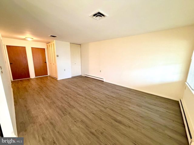 842-B INVERNESS CT, Lakewood, NJ 08701