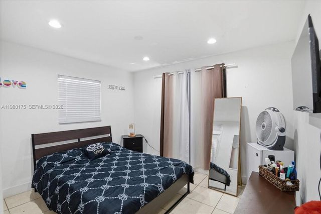 14375 SW 285th St, Homestead, FL 33033