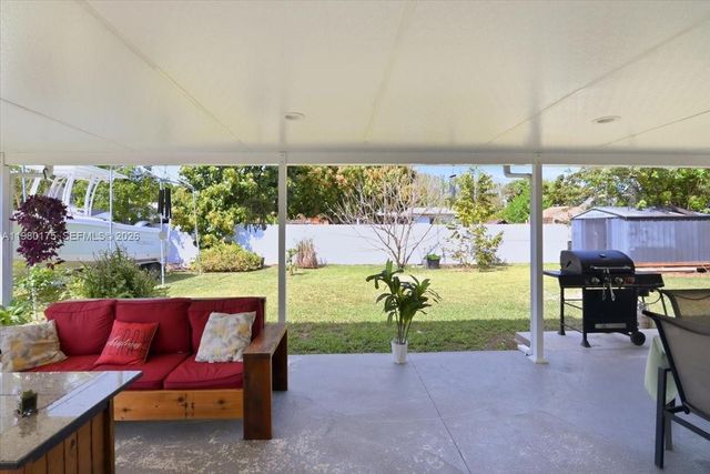 14375 SW 285th St, Homestead, FL 33033