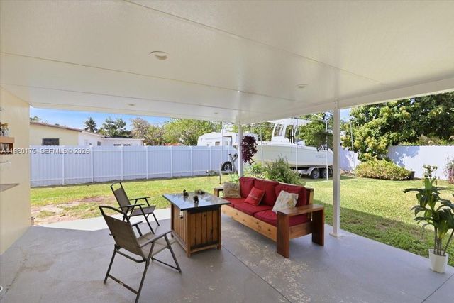 14375 SW 285th St, Homestead, FL 33033