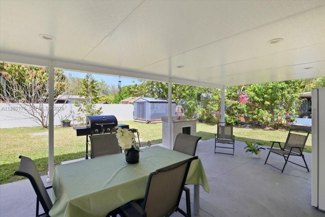 14375 SW 285th St, Homestead, FL 33033