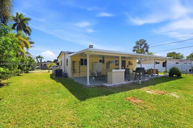 14375 SW 285th St, Homestead, FL 33033