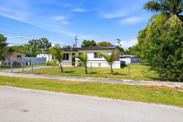 14375 SW 285th St, Homestead, FL 33033