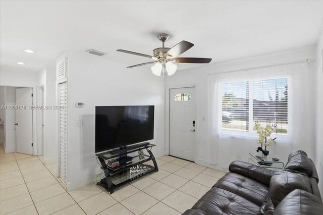 14375 SW 285th St, Homestead, FL 33033