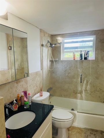 335 Collins Ave 302, Miami Beach, FL 33139