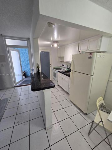 335 Collins Ave 302, Miami Beach, FL 33139