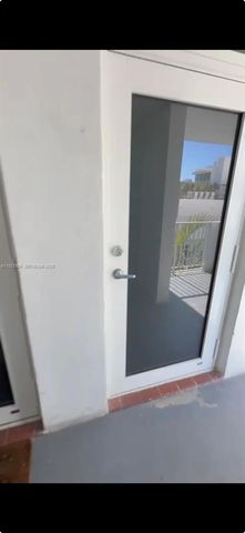 335 Collins Ave 302, Miami Beach, FL 33139