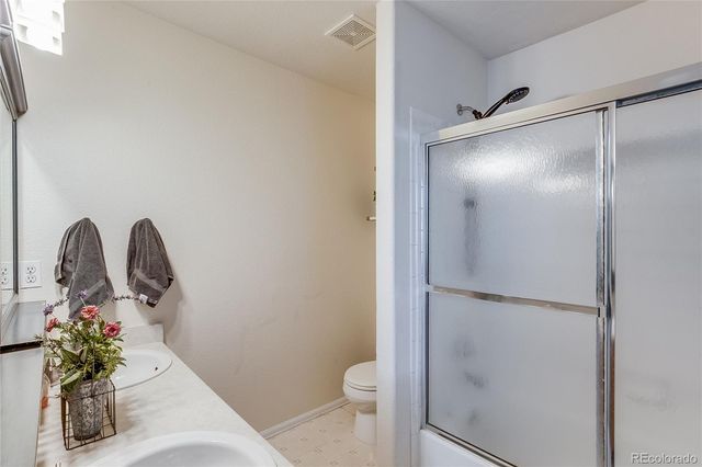 5450 S Valdai Street, Aurora, CO 80015