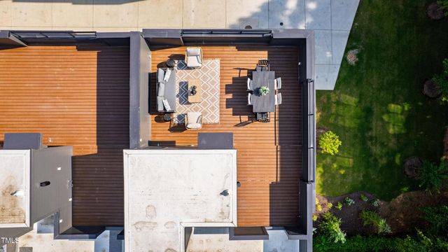 511 Edgecreek Court, Raleigh, NC 27604