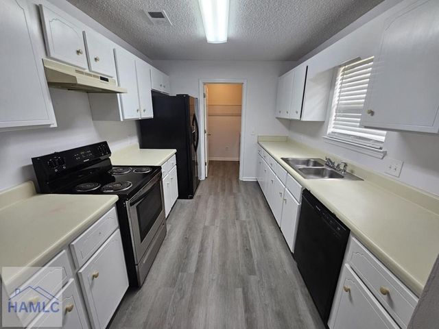 1457 Blackhawk Hollow, Hinesville, GA 31313