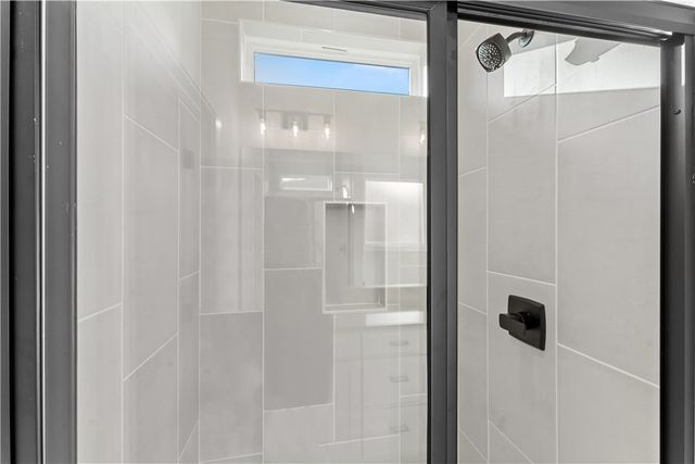 6001 SW Desert Avenue, Bentonville, AR 72713