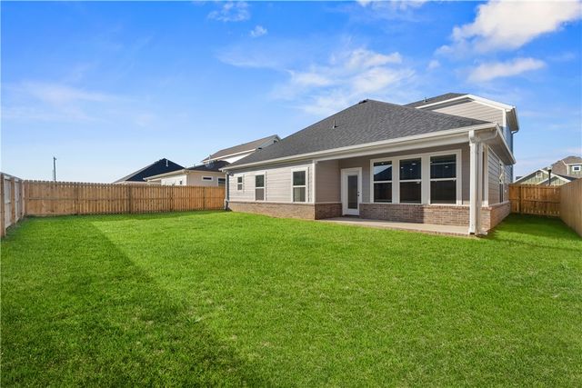 6001 SW Desert Avenue, Bentonville, AR 72713