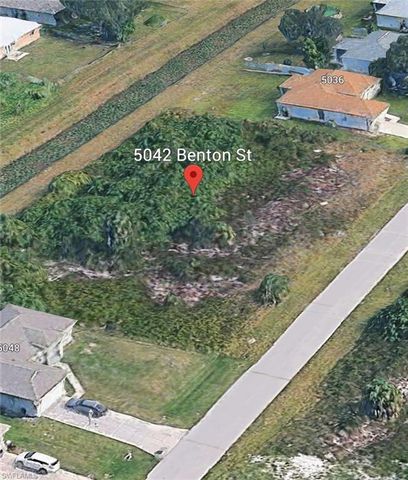 5042 Benton ST, Lehigh Acres, FL 33971