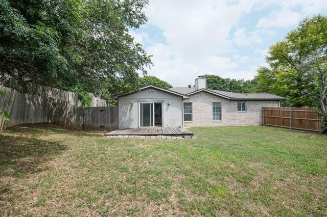 10216 Lone Eagle Court, Fort Worth, TX 76108