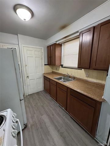 12484 Laing Street, Detroit, MI 48224