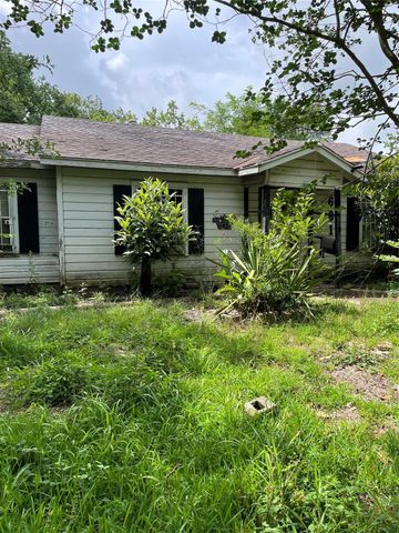 6814 Evans St, Houston, TX 77061