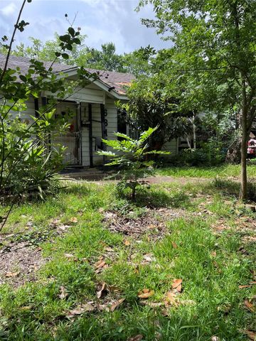 6814 Evans St, Houston, TX 77061