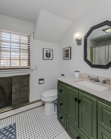 26 S Main St, Deerfield, MA 01373