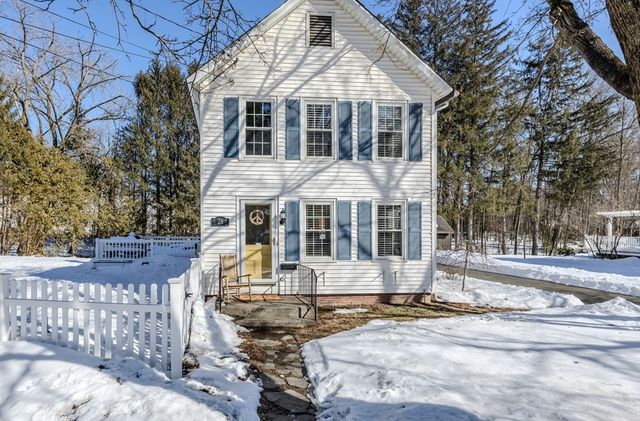 26 S Main St, Deerfield, MA 01373