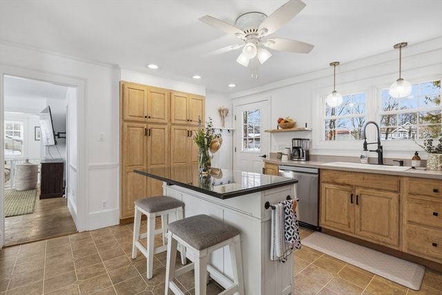 26 S Main St, Deerfield, MA 01373