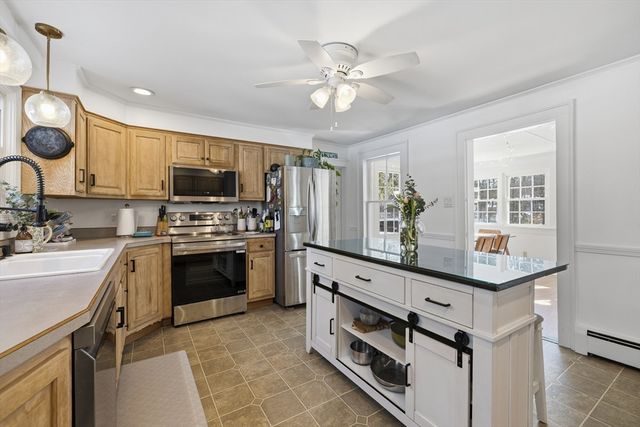 26 S Main St, Deerfield, MA 01373