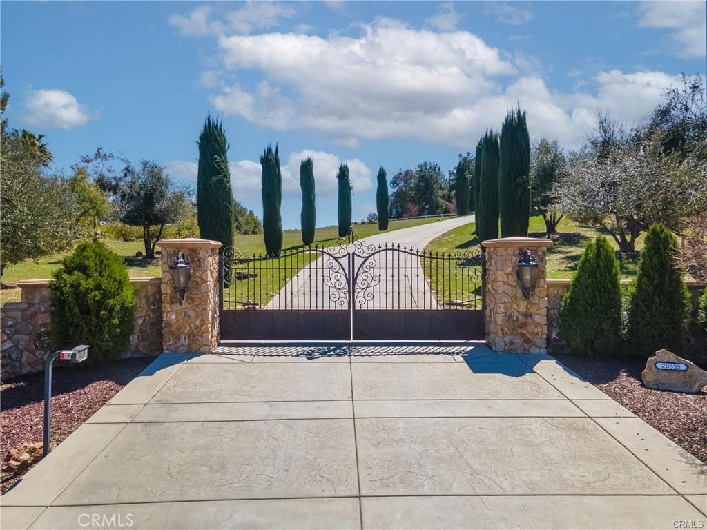 20855 Avenida Castilla, Murrieta, CA 92562 — photo 4