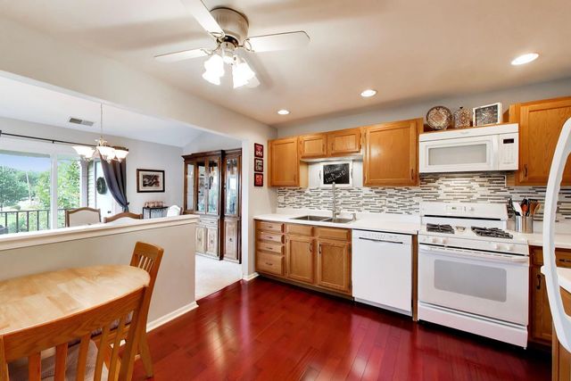 1012 Butternut Lane D, Mount Prospect, IL 60056