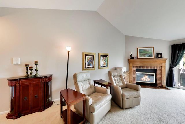 1012 Butternut Lane D, Mount Prospect, IL 60056