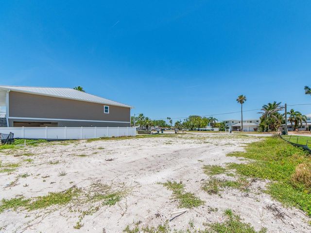 10126 TARPON DRIVE, Treasure Island, FL 33706