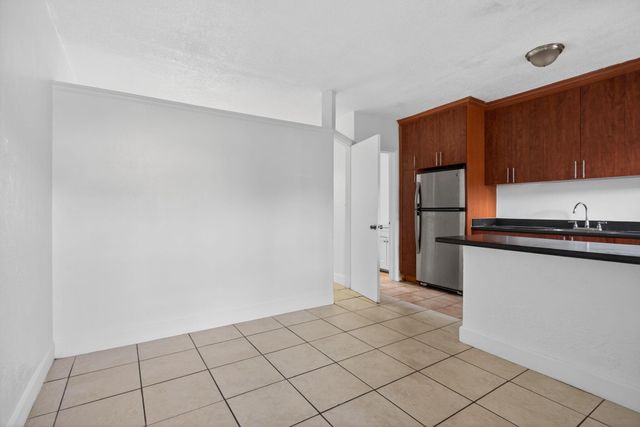 4071 N Dixie Highway 5, Oakland Park, FL 33334