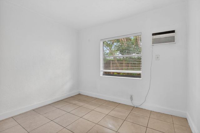 4071 N Dixie Highway 5, Oakland Park, FL 33334