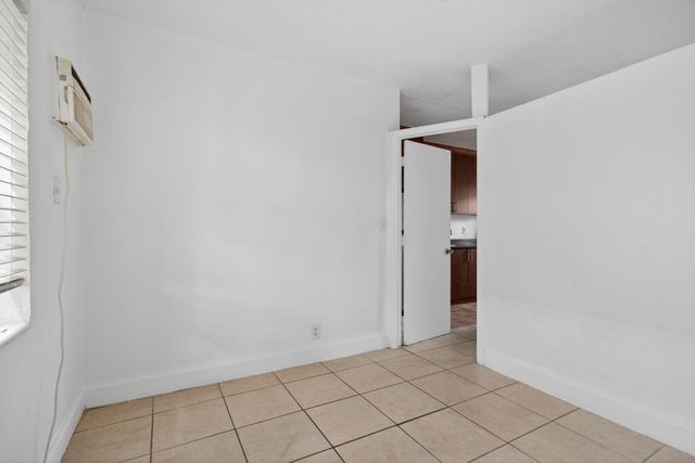 4071 N Dixie Highway 5, Oakland Park, FL 33334