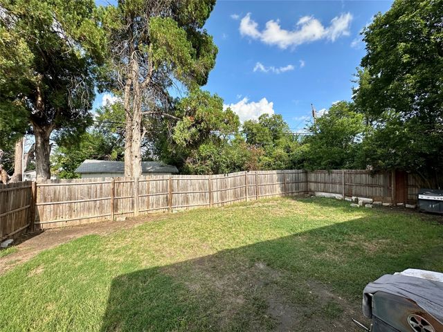 2801 Stuart Drive, Fort Worth, TX 76104