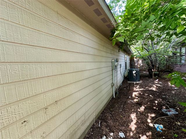 2801 Stuart Drive, Fort Worth, TX 76104