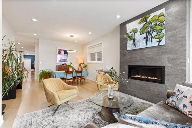 3033 N Clybourn Avenue 1, Chicago, IL 60618