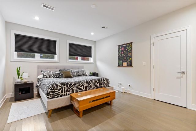 3033 N Clybourn Avenue 1, Chicago, IL 60618