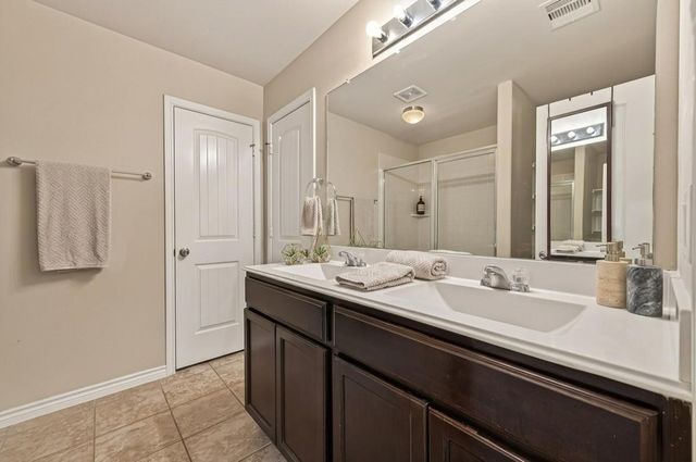 9206 Rustling Manor Lane, Richmond, TX 77407
