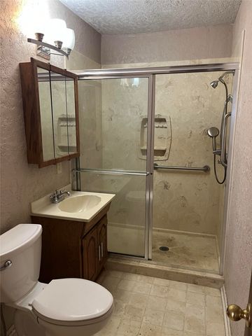 1103 W 11th Street, Mcgregor, TX 76657