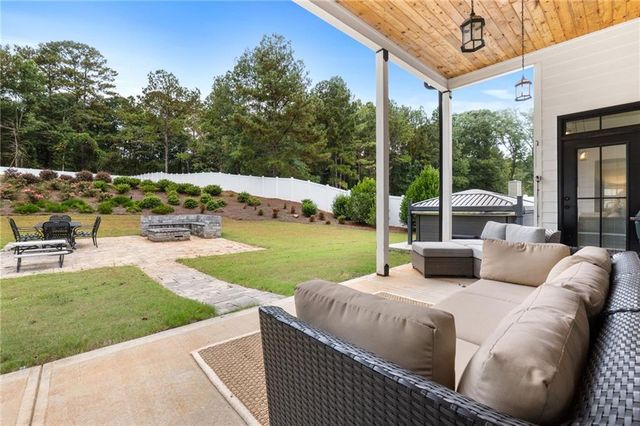 469 Ashley Glen Drive, Williamson, GA 30292