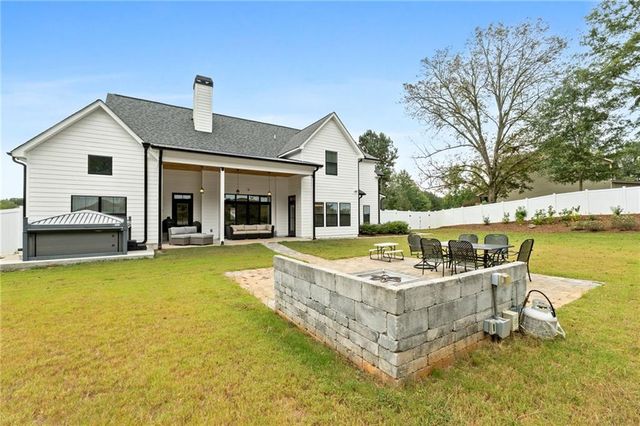 469 Ashley Glen Drive, Williamson, GA 30292